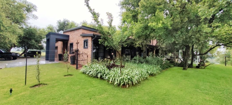 4 Bedroom Property for Sale in Potchefstroom Rural North West